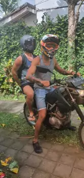 Image of driving a motorcycle with Vivobarefoot Primus Lite Image of driving a motorcycle with Vivobarefoot Primus Lite